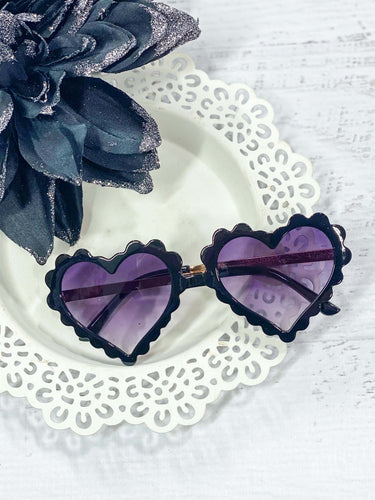 Black Heart Scalloped Glasses. Ages 0-10.  Little Gift Nook.