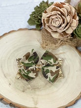 Load image into Gallery viewer, Camo &amp; Glittery Bow. Alligator Clip at back. Little Gift Nook.