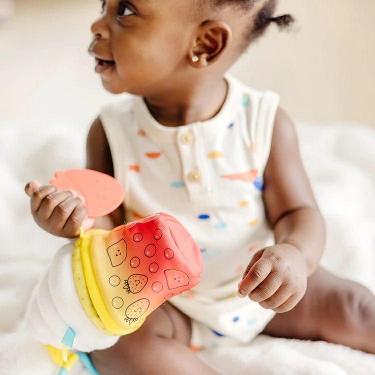 Melissa & Doug Bubble Tea Take-Along Toy for Baby - Little Gift Nook