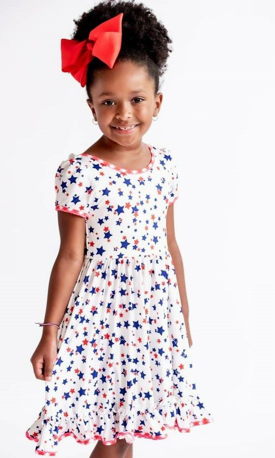 Side view Gingham Red White Blue Stars Ruffle Twirl Dress sz 8/10. - Little Gift Nook